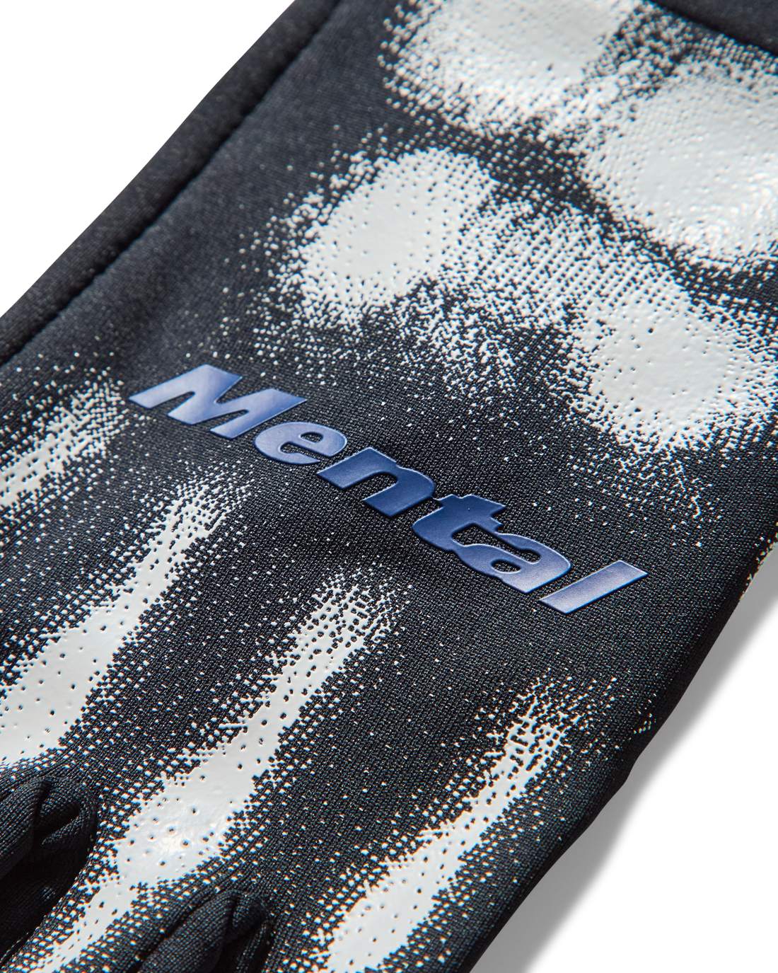 Close-up detail of Mental Athletic BURNT KNUCKLES trail gloves fabric, breathable and flexible for running in cold weather