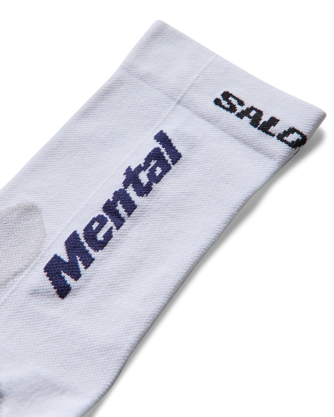 Mental Athletic CREW SOCKS in white, trail running socks with modern design, breathable knit and cushioned structure