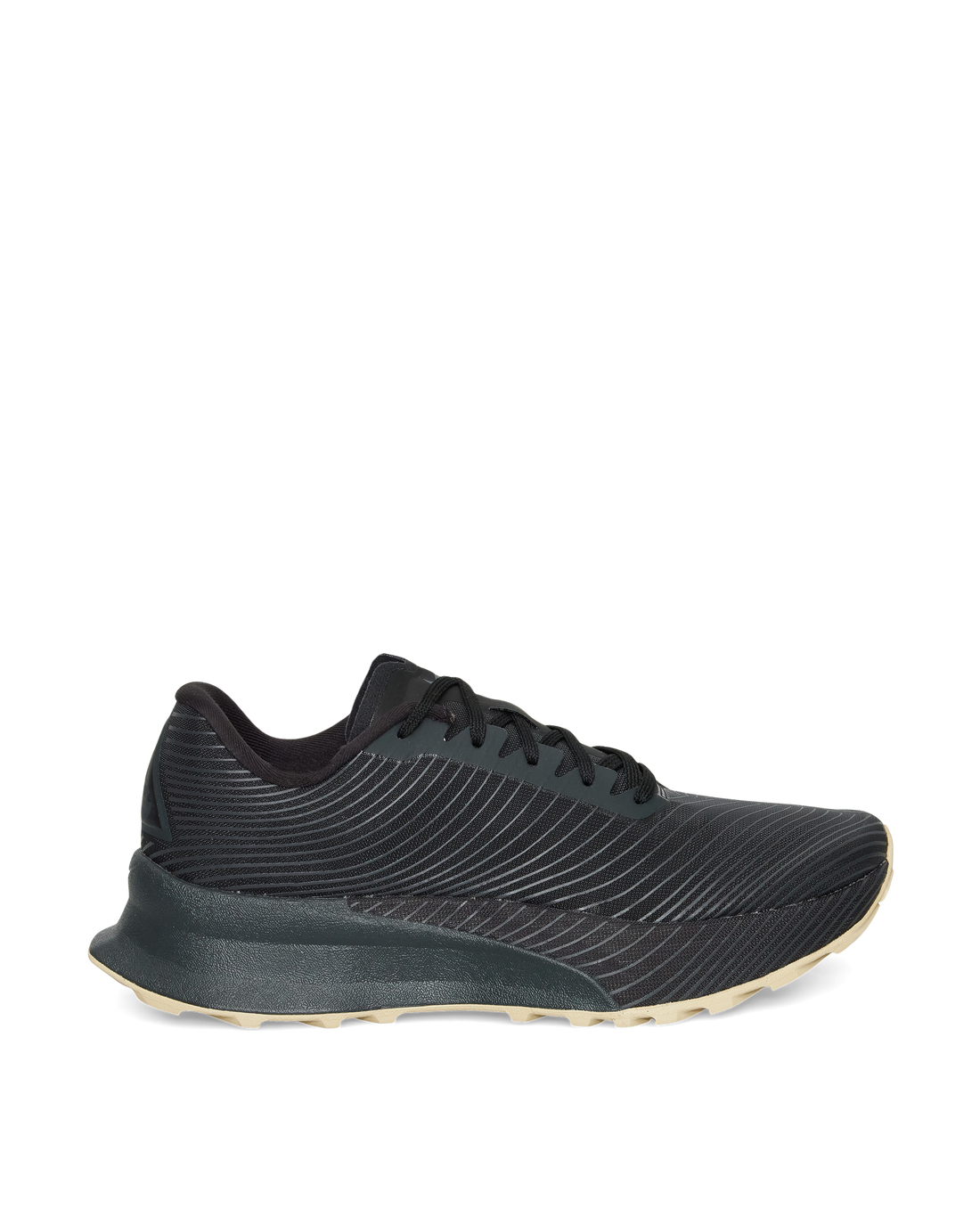 ACG Ultrafly Trail SP total black trail running shoe with cushioned ZoomX midsole.