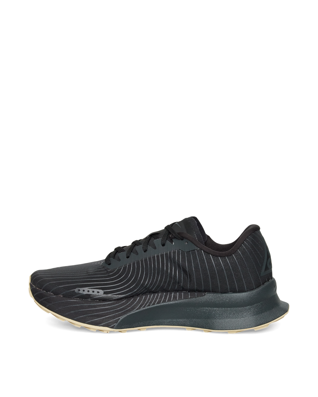 Medial side view of the black ACG Ultrafly Trail SP highlighting the VaporMesh upper.